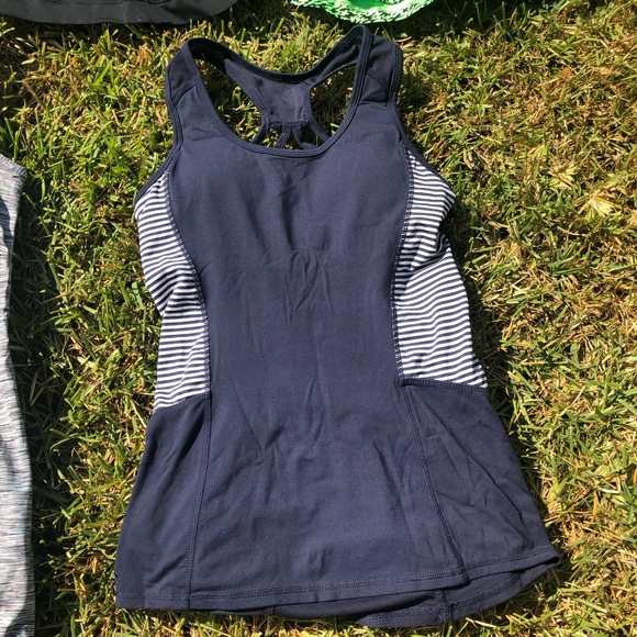 6 Tops - 4 Nike Sports Bras/Tops 1 Lucy, 1 Kyodan XS/S - Picture 9 of 16